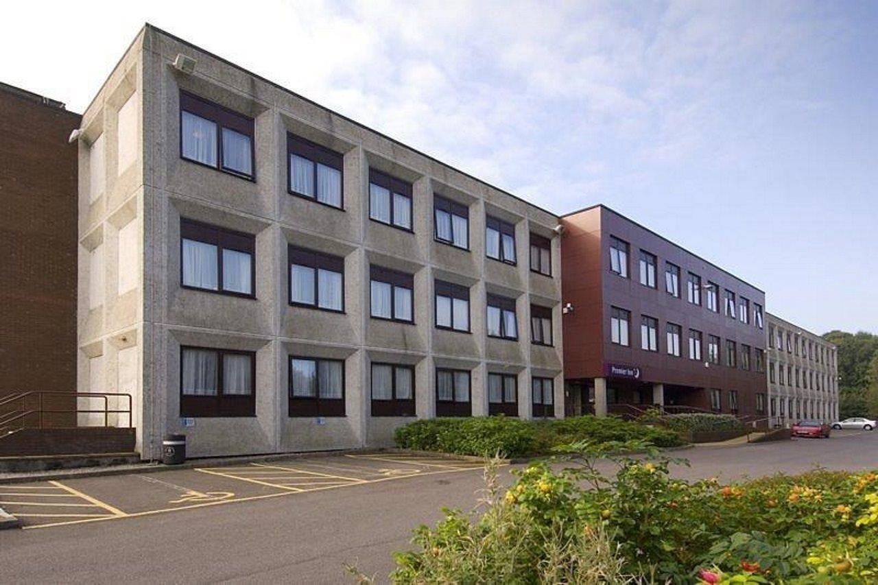 Premier Inn Cardiff Roath Exterior foto